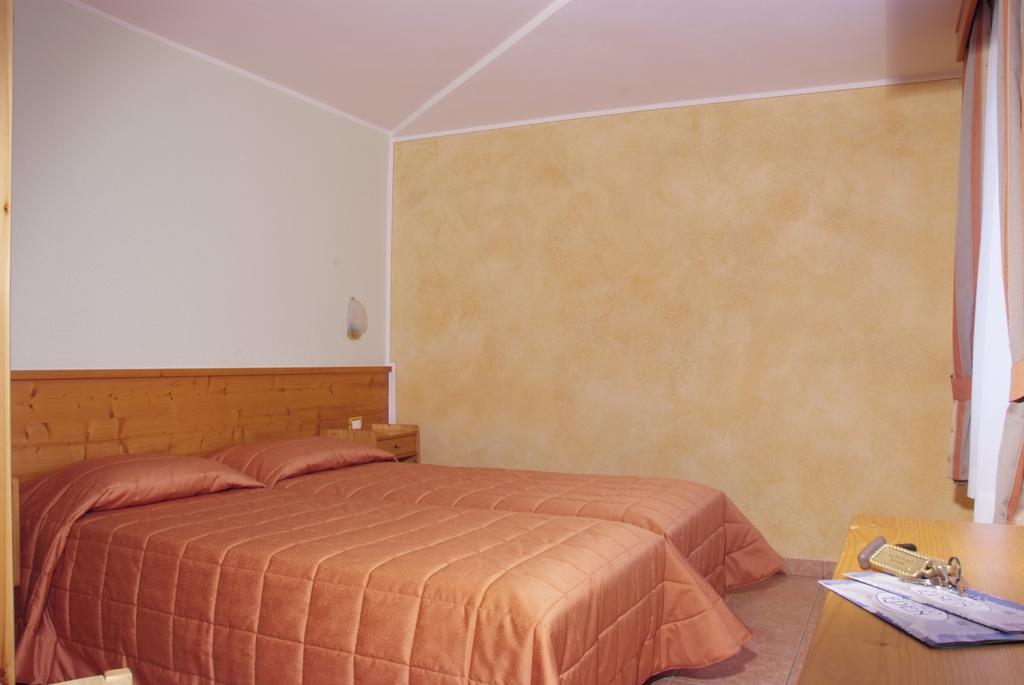Albergo Eden Пассо-дель-Тонале Екстер'єр фото